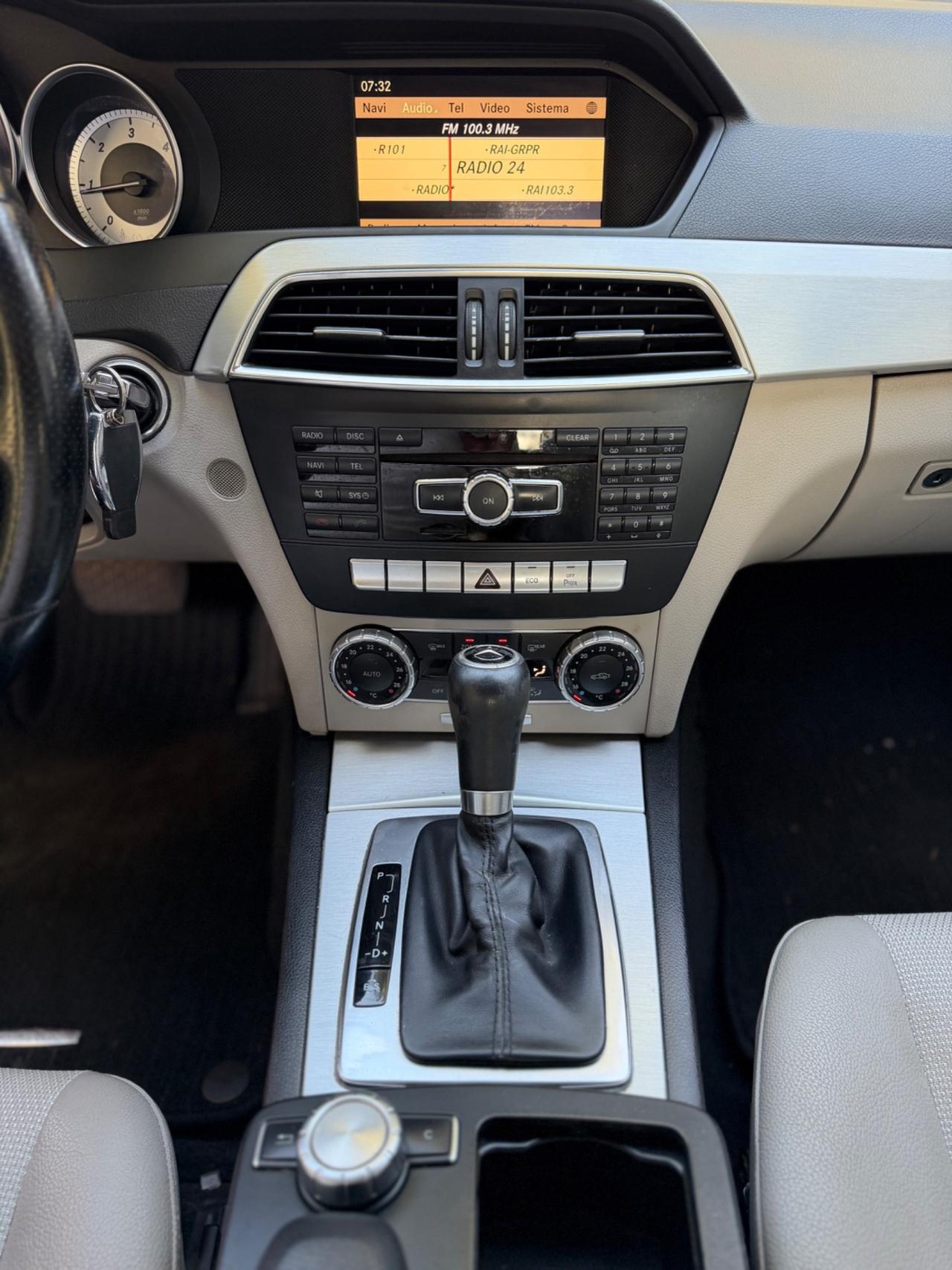 Mercedes-benz C 220 CDI BlueEFFICIENCY Avantgarde