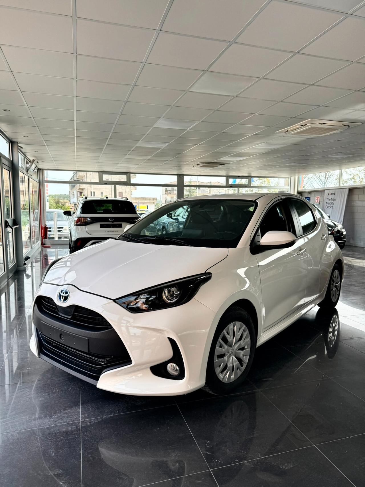 Toyota Yaris 1.5 Hybrid 5 porte Business