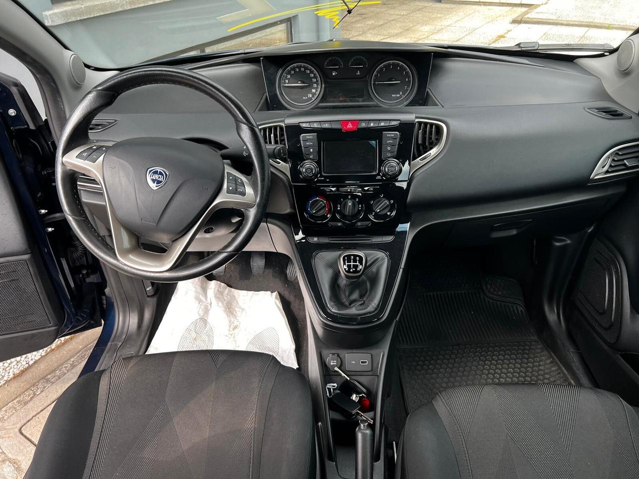LANCIA Ypsilon 3ª serie Ypsilon 1.2 69 CV 5 po...