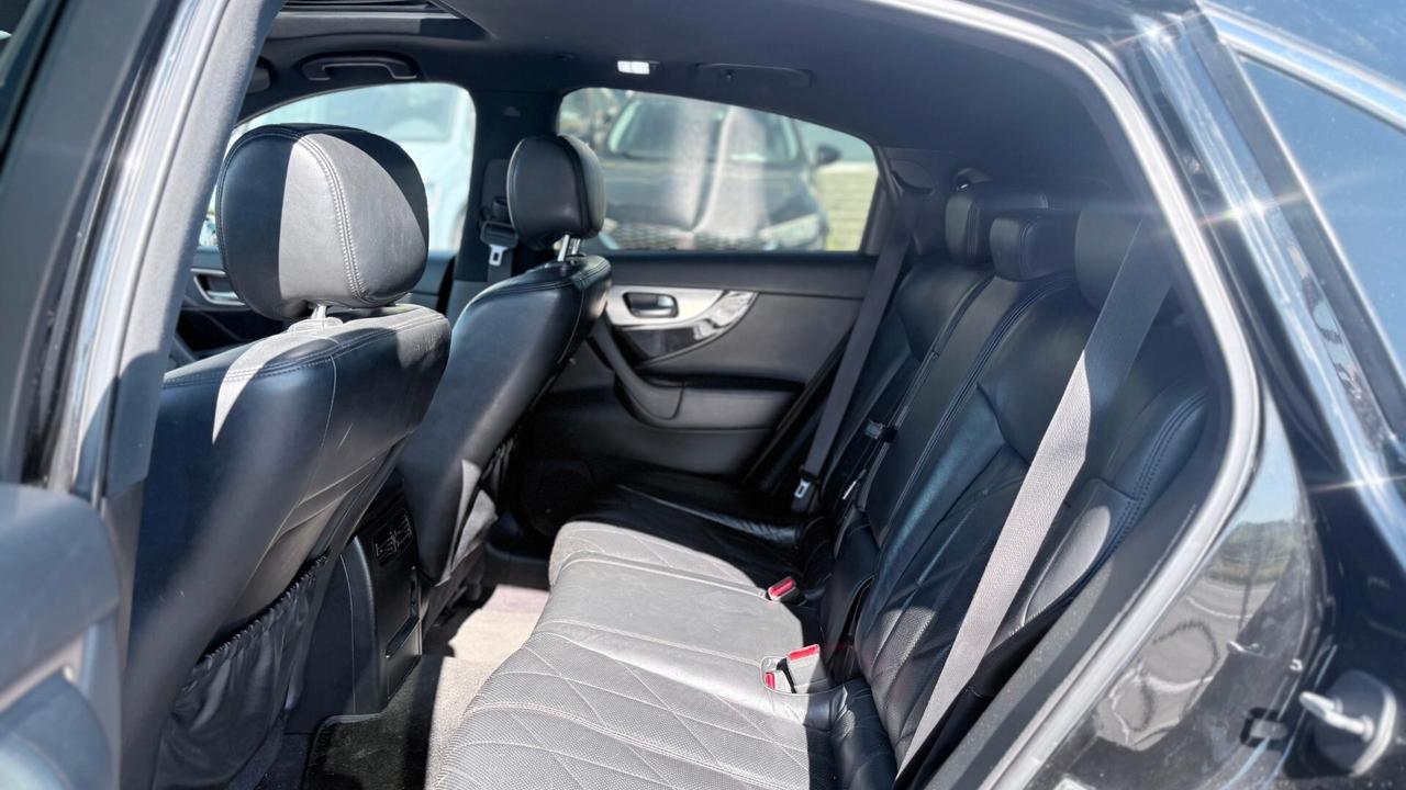 Infiniti FX FX30d S 3.0 DIESEL 4X4