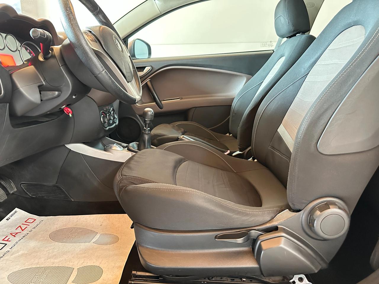 Alfa Romeo MiTo 1.4 78 CV Distinctive Premium Pack