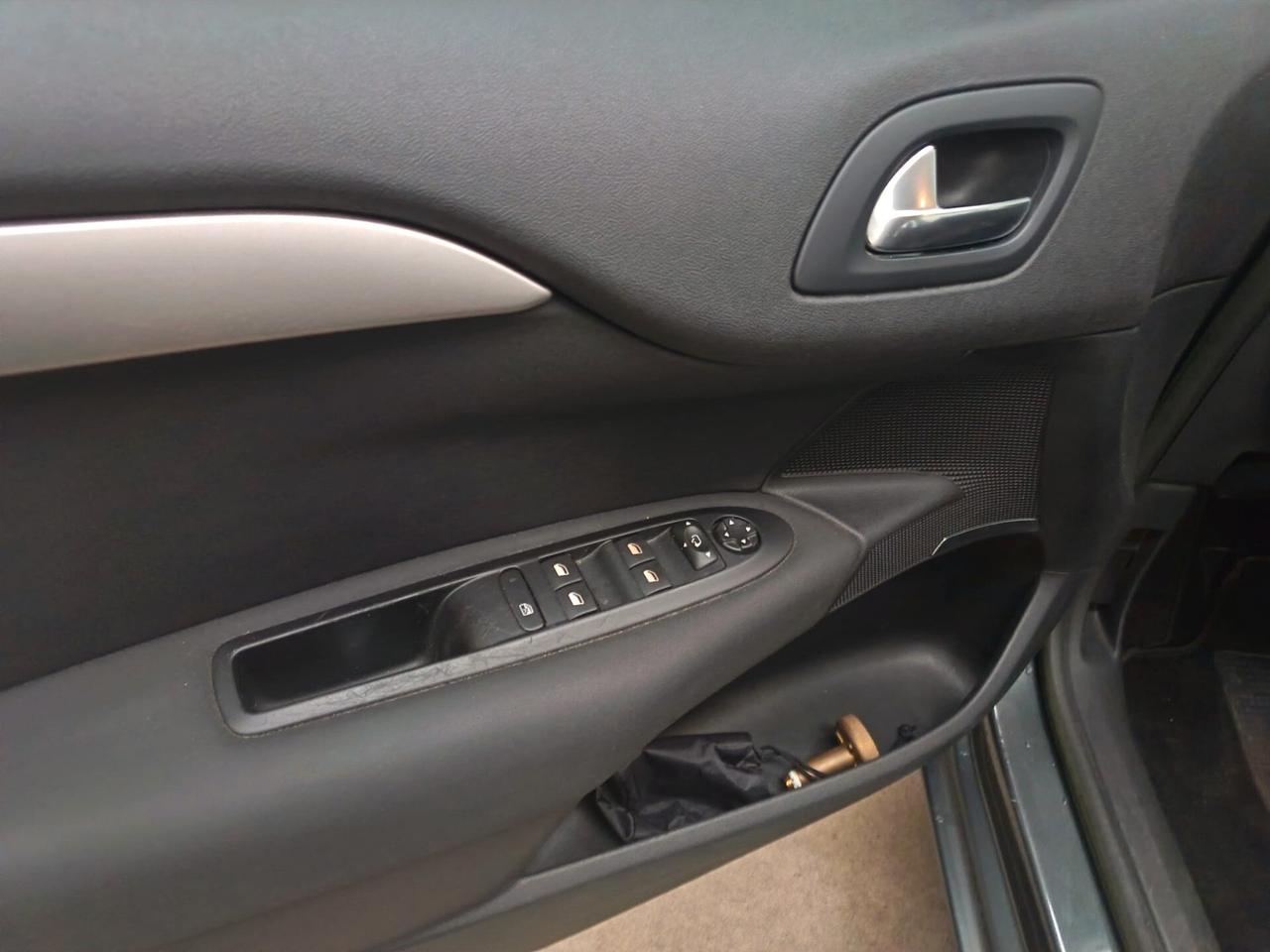 Citroen C4 1.6 bz/GPL 88kW
