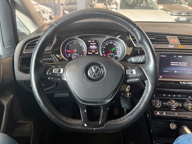 Volkswagen Touran 2.0 TDI 150 CV SCR DSG Executive BlueMotion Tech. 7 POSTI