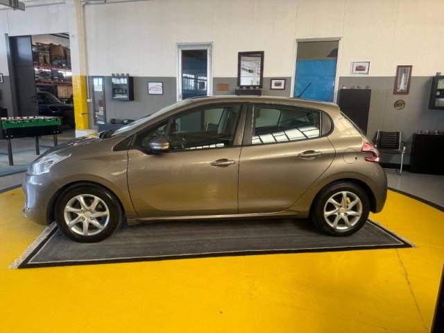 Peugeot 208 Peugeot 208 1.4 hdi 8v Access 5p