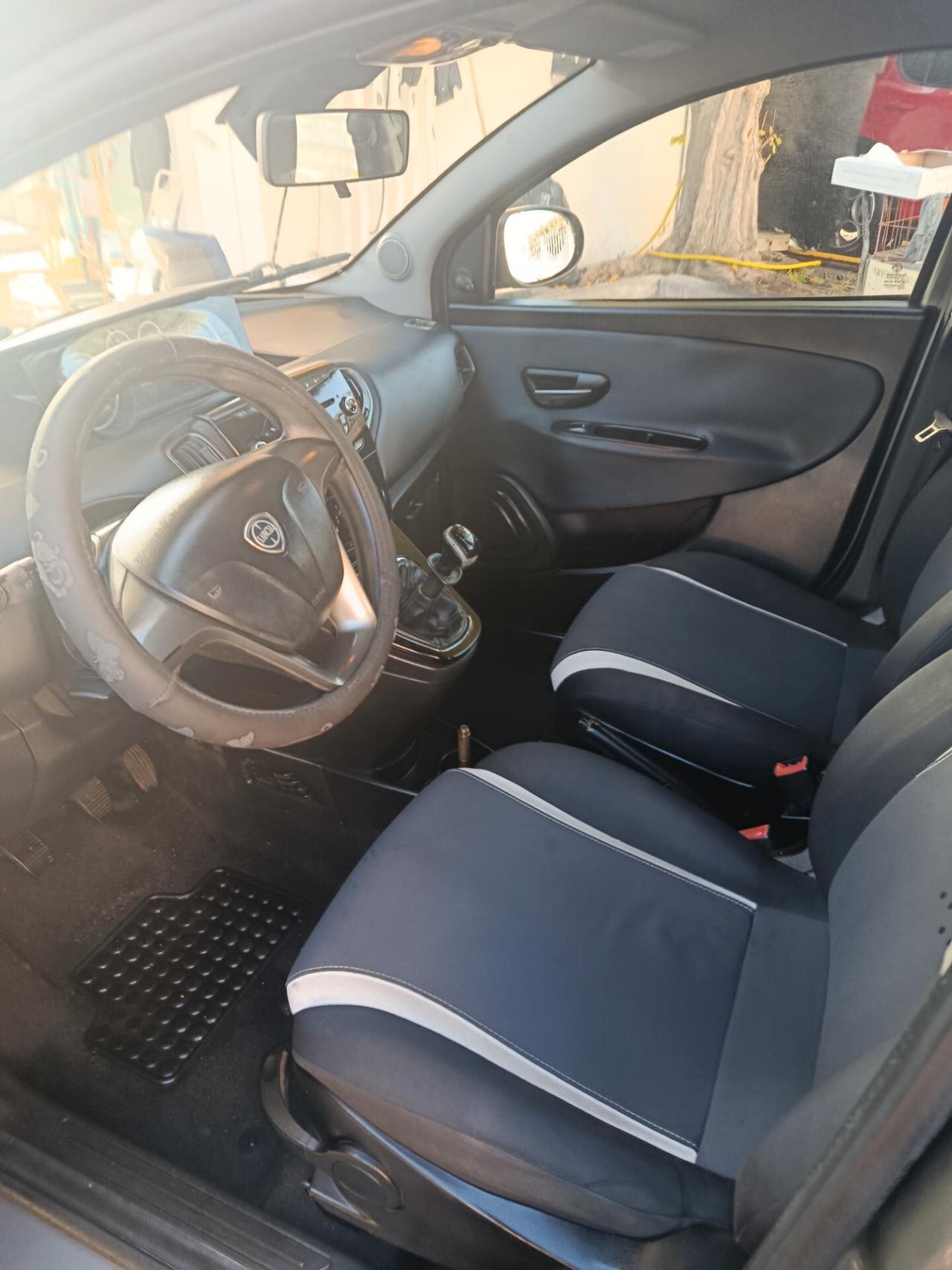 Lancia Ypsilon 1.2 69 CV 5 porte GPL Ecochic Elefantino