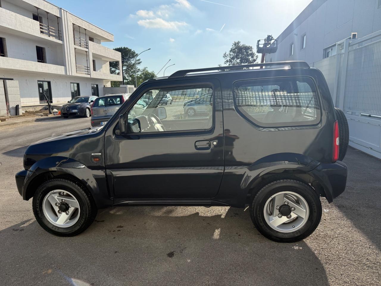 Suzuki Jimny 1.3i 16V cat 4WD JLX Special