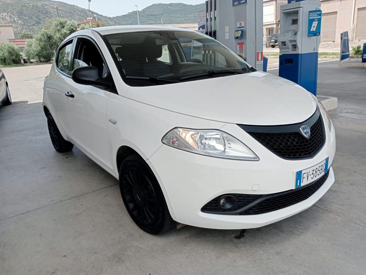 Lancia Ypsilon 1.2 69 CV 5 porte S&S Elefantino Blu