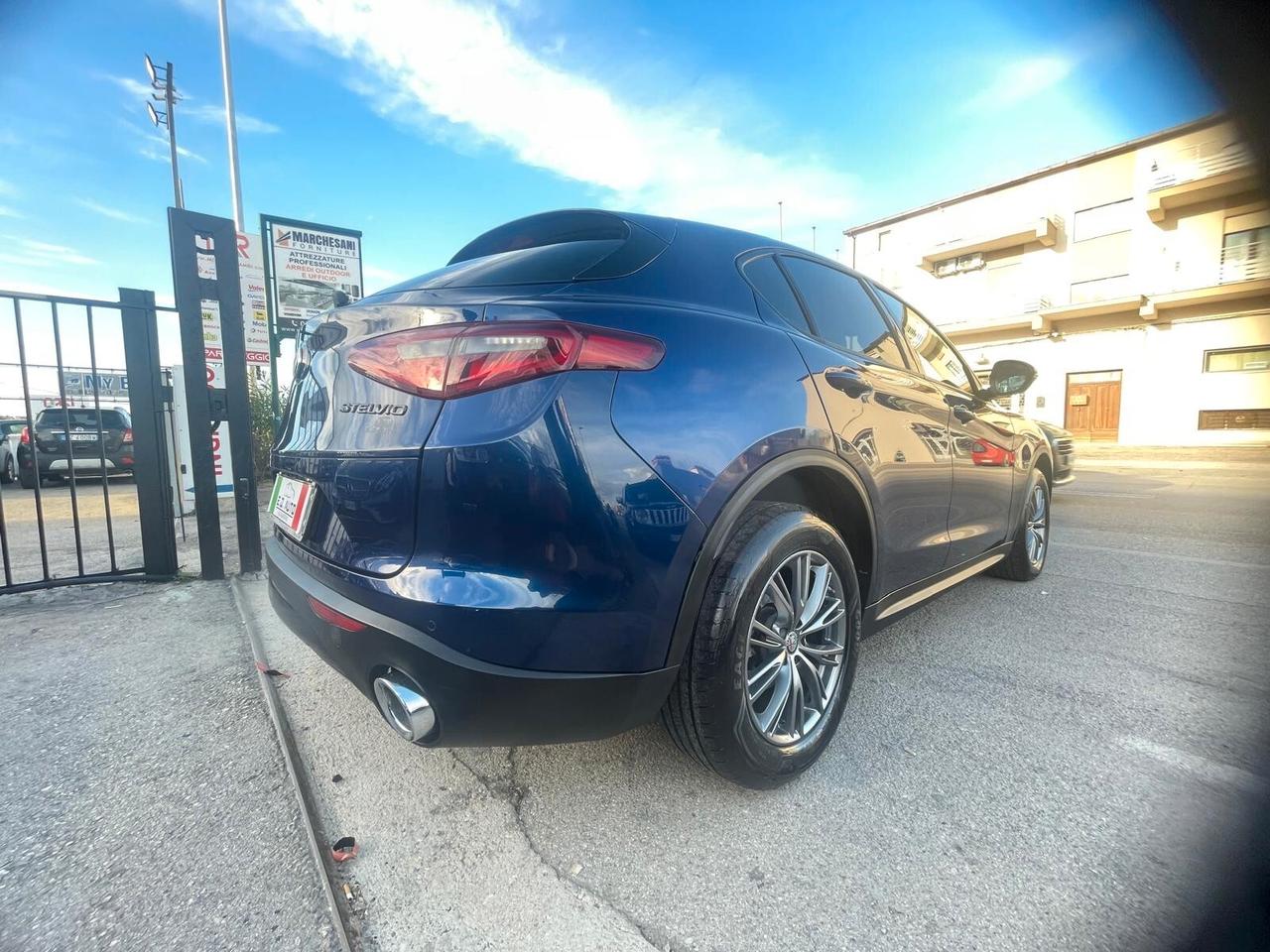 Alfa Romeo Stelvio 2.2 Turbodiesel 210 CV AT8 Q4 Business