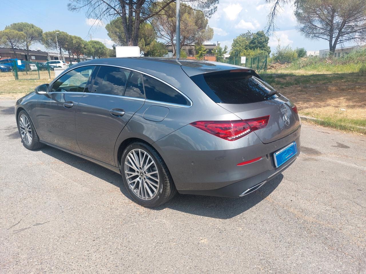 Mercedes-benz CLA 200 D automatico s .brake executive Km 2549 originali