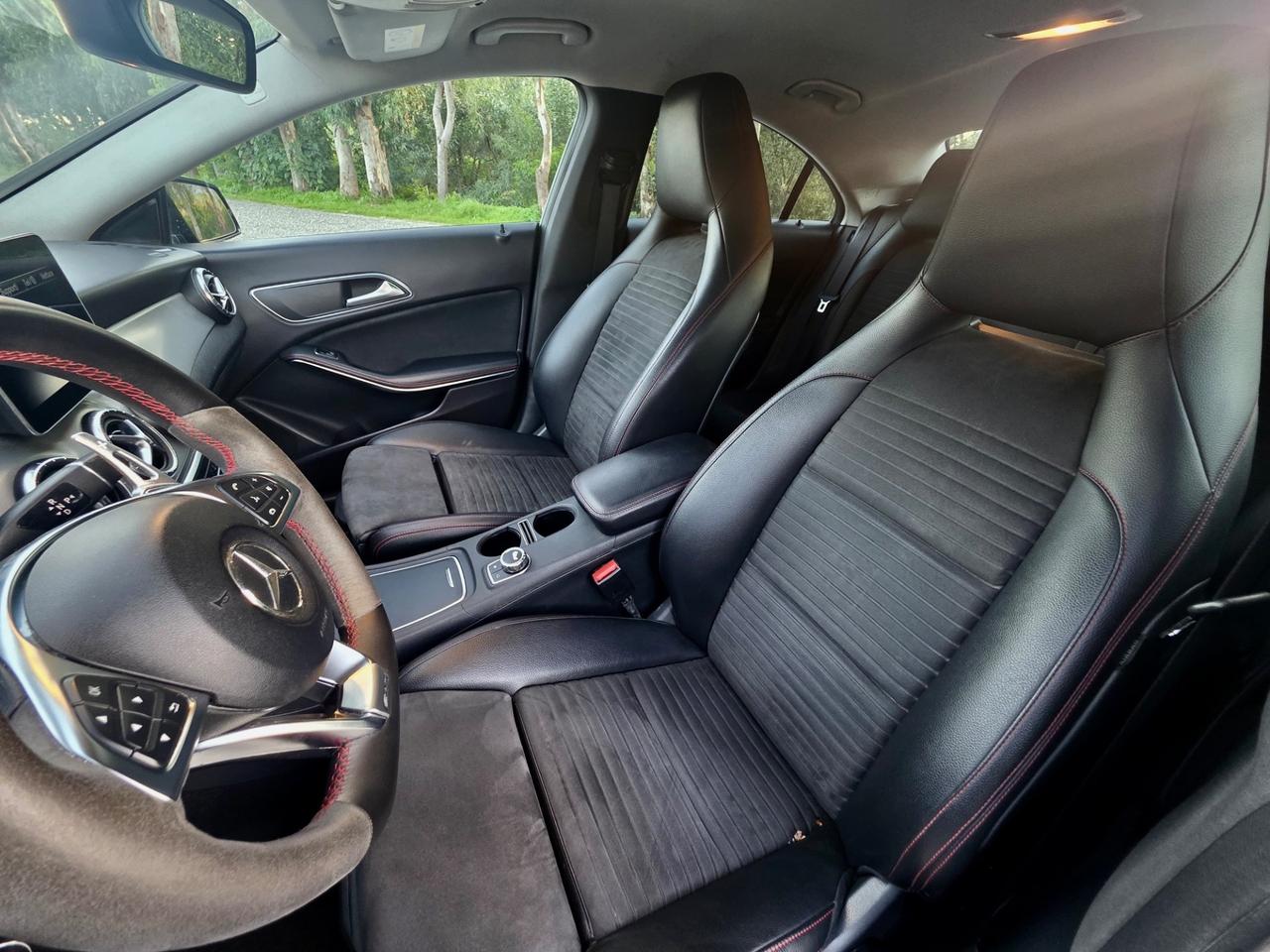 MERCEDES- BENZ CLA 200 D AMG PREMIUM