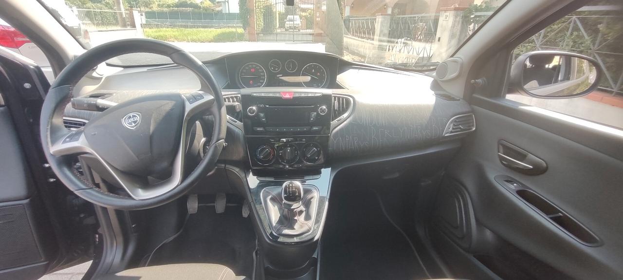 Lancia Ypsilon 1.2 69 CV 5 porte GPL Ecochic Gold
