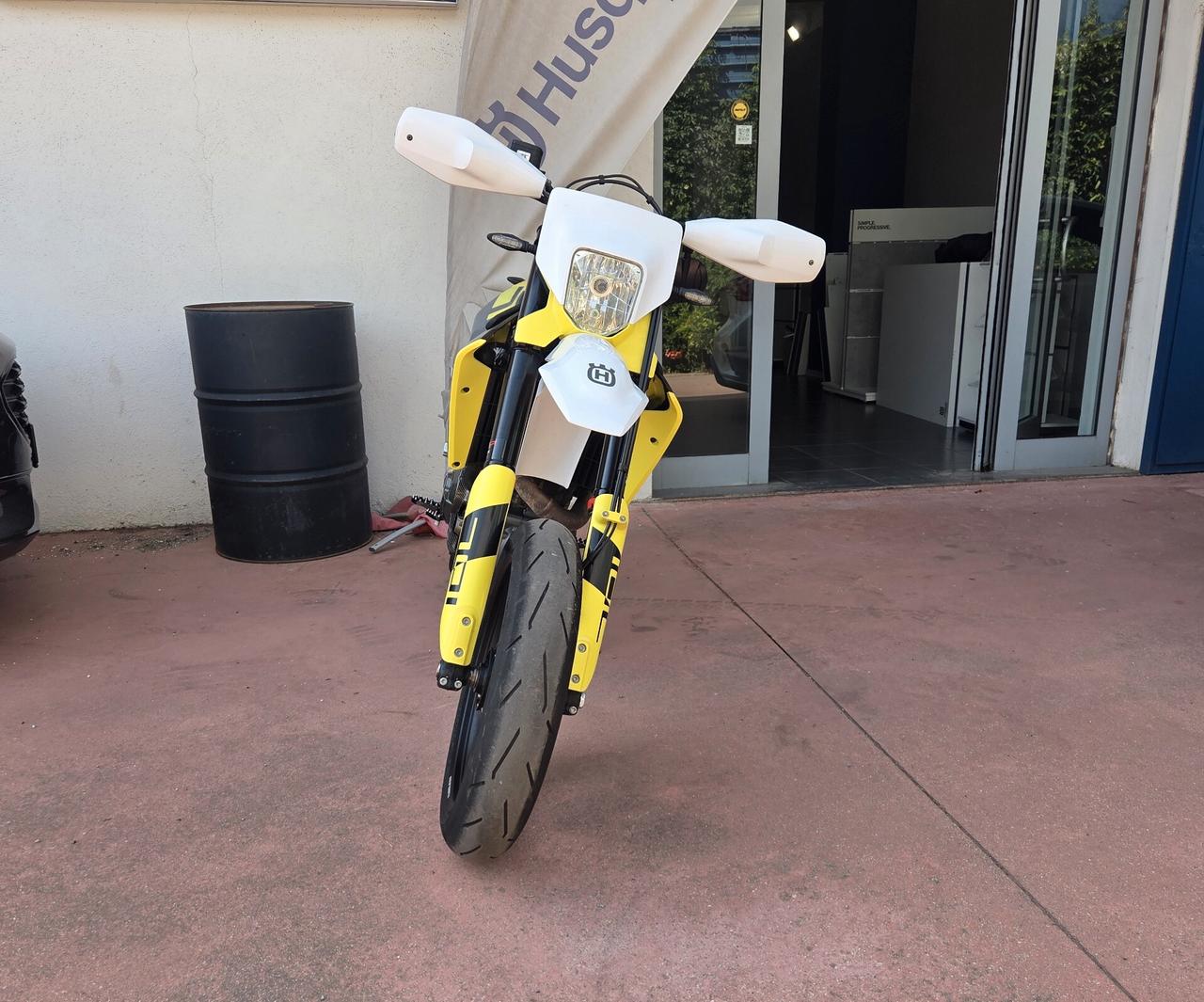 Husqvarna 701 Supermoto