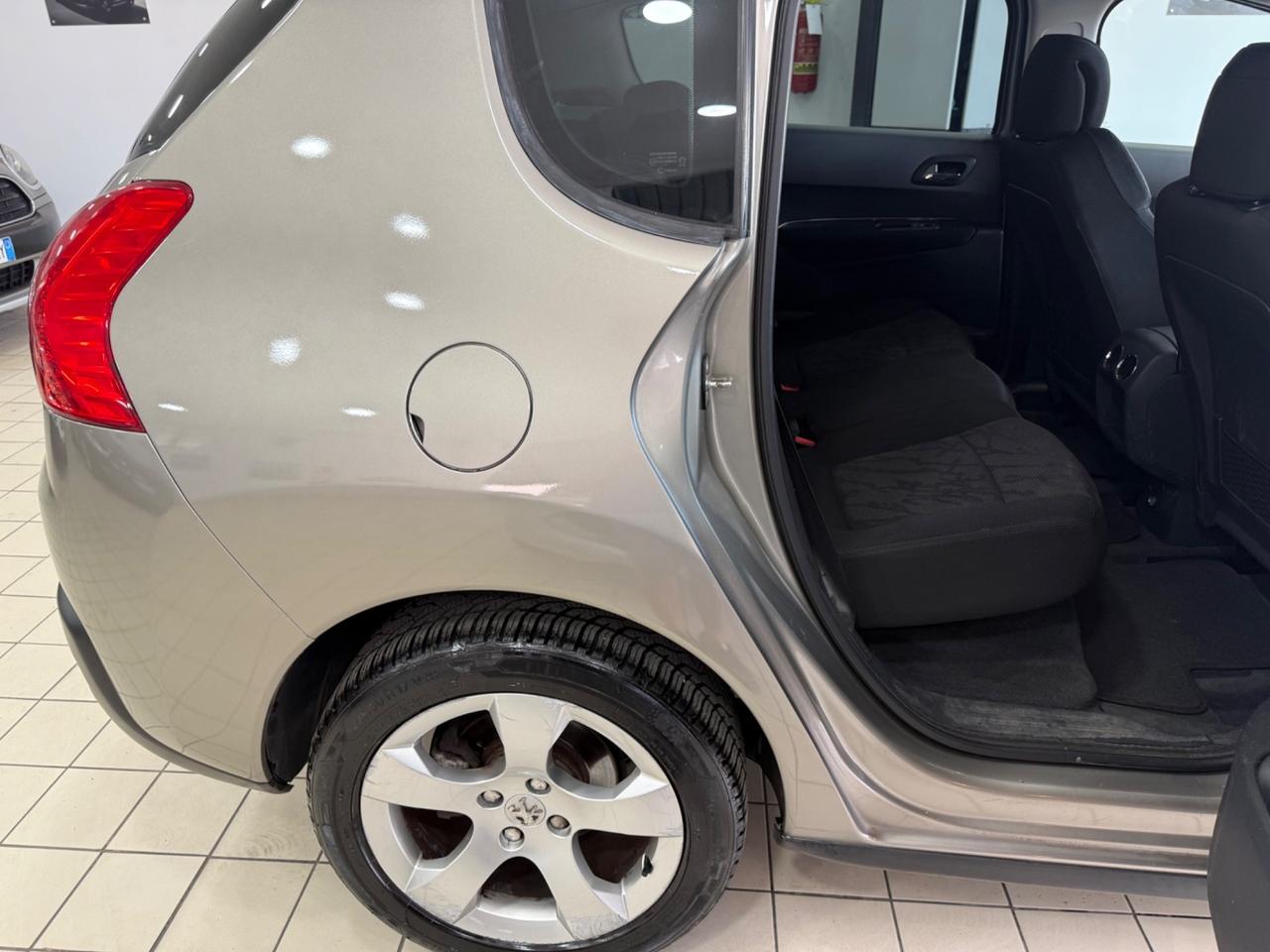 Peugeot 3008 1.6 hdi full optional 160 mila km