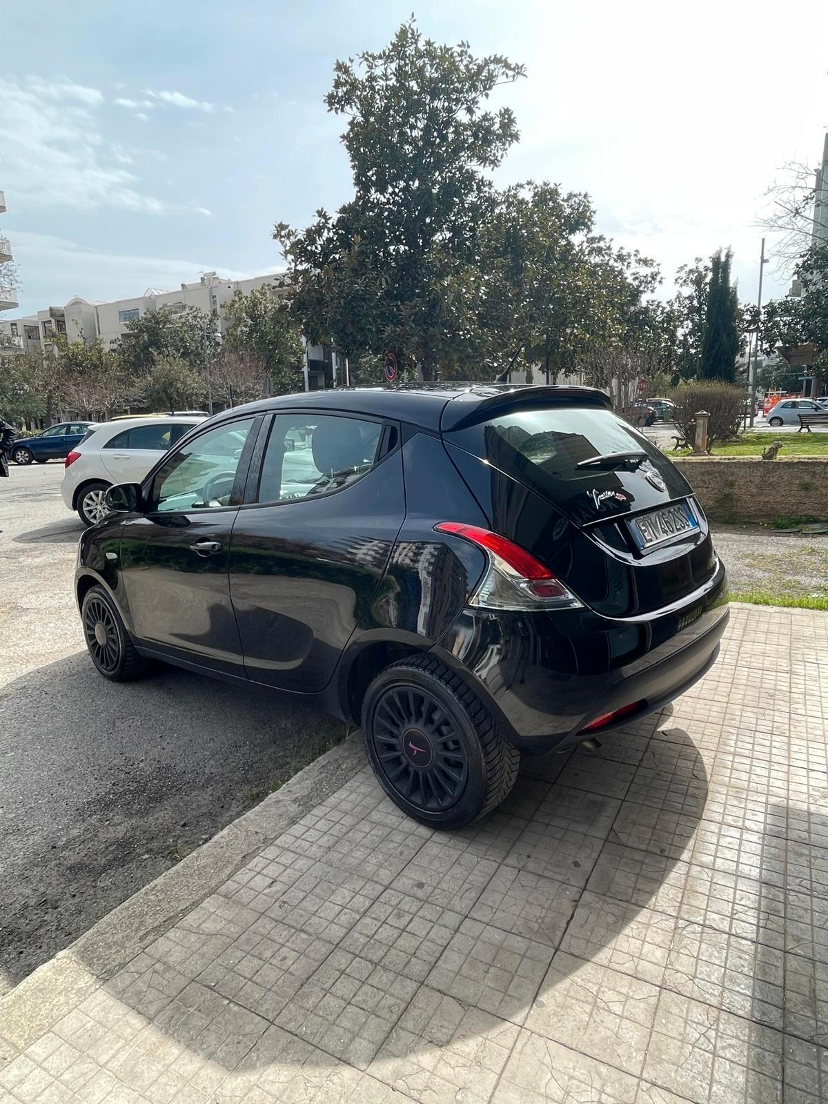 Lancia Ypsilon 1.3 MJT 16V 95 CV 5 porte S&S Elefantino