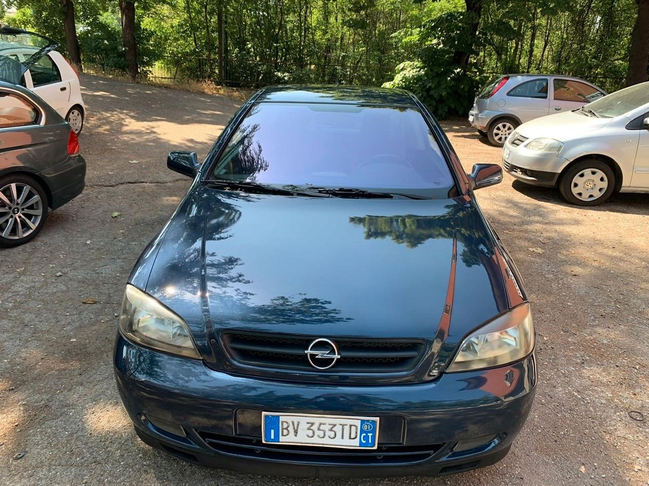 Opel Astra Coupé 2.0i Turbo 16V cat