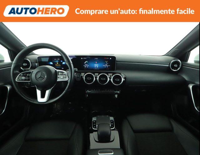 MERCEDES-BENZ A 180 Automatic Executive