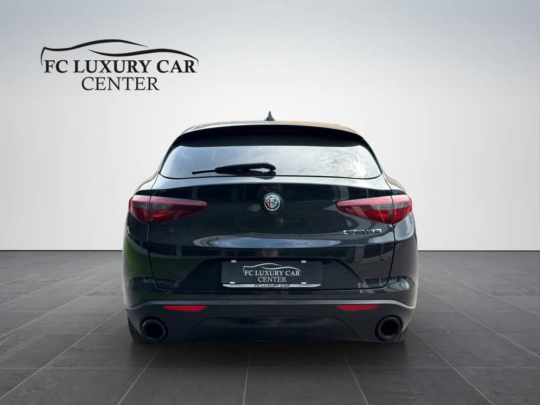 Alfa Romeo Stelvio 2.2 t Business Q4 190cv auto my19