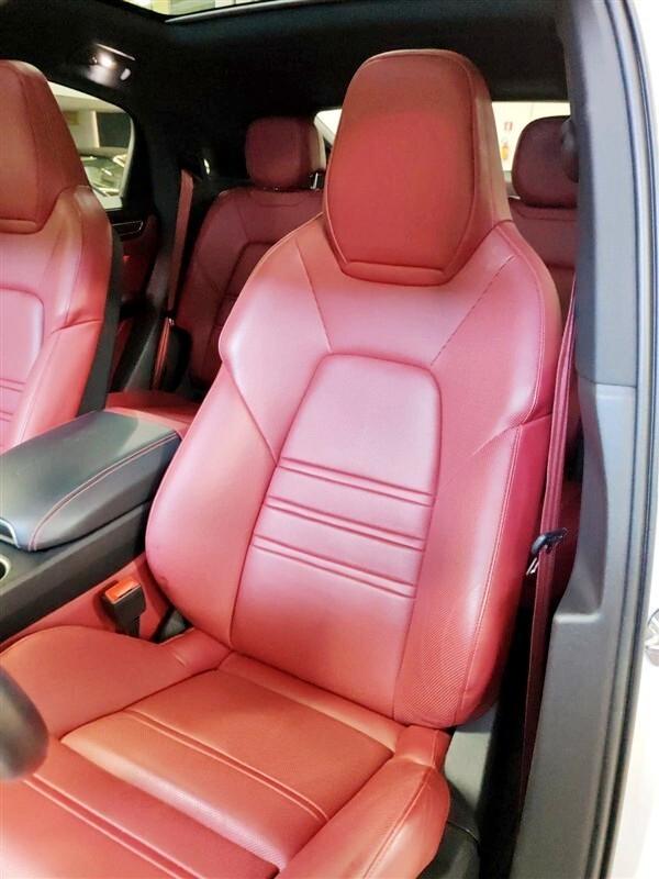 Porsche Cayenne 3.0 V6 E-Hybrid Platinum Edition