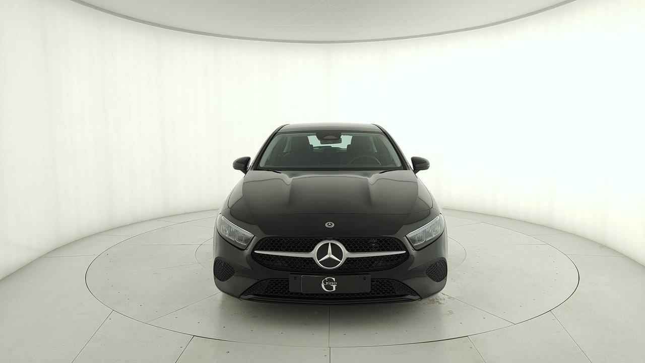 Mercedes-Benz A 180 d Advanced auto