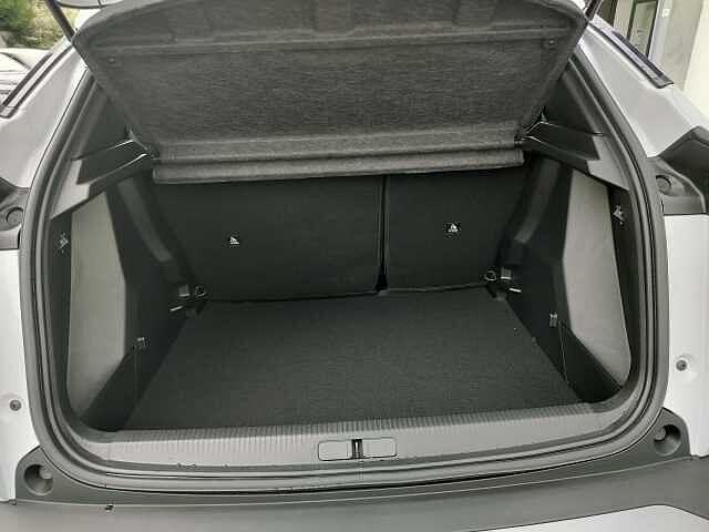 Peugeot 2008 PureTech 100 S&S Active ** KM Ø **