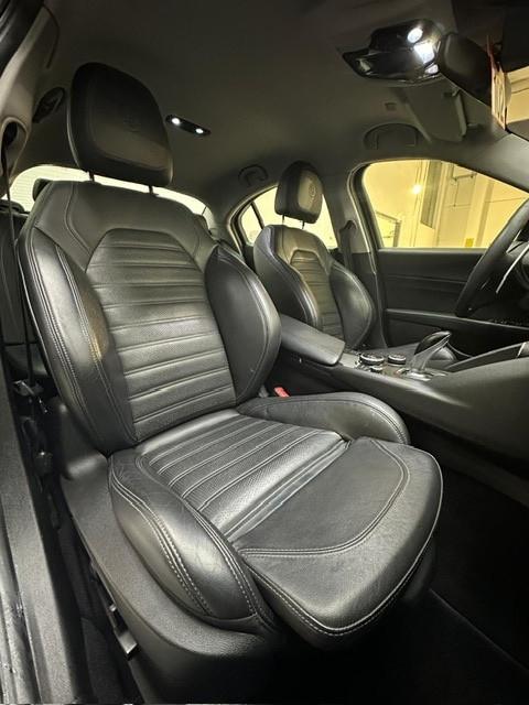 Alfa Romeo Giulia 2.2 Turbodiesel 210 CV AT8 AWD Q4 Veloce