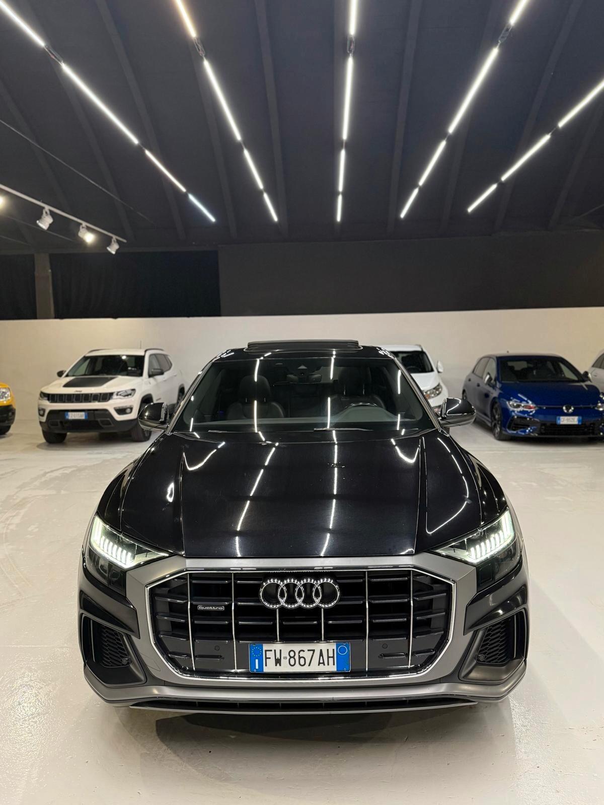 Audi Q8 50 SLINE