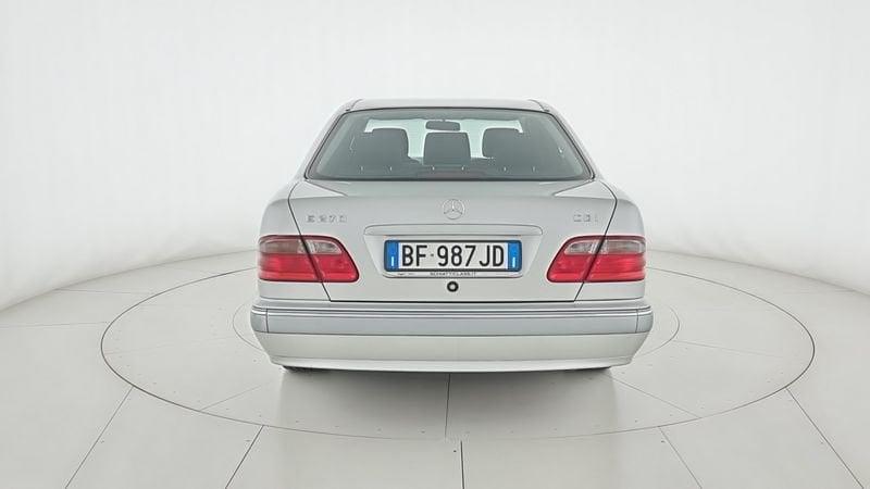 Mercedes-Benz Classe E E 270 CDI cat Elegance Automatica