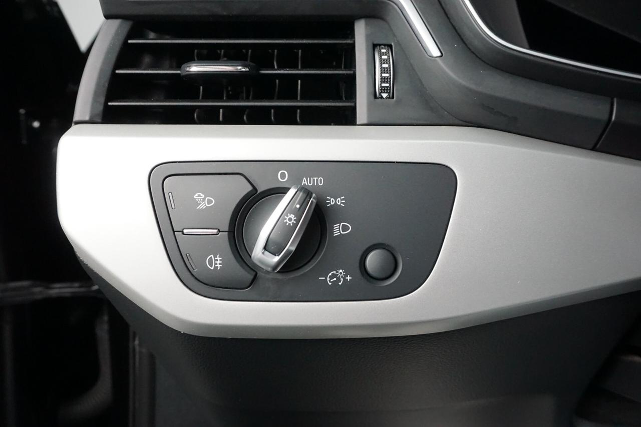 Audi A4 Avant 30 TDI/136 CV S tronic Business Advanced