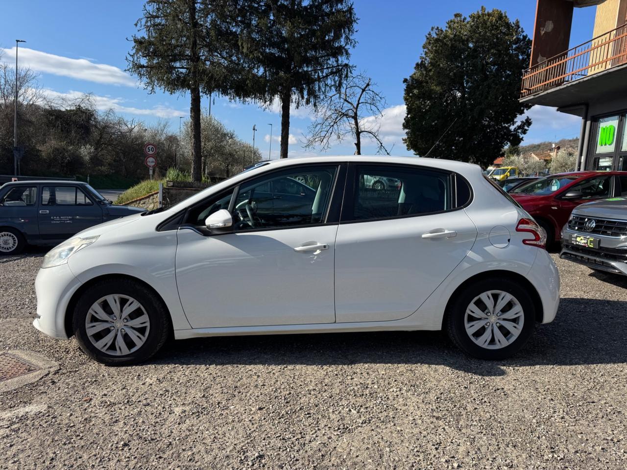 Peugeot 208 1.4 HDi 68 CV 3 porte Allure