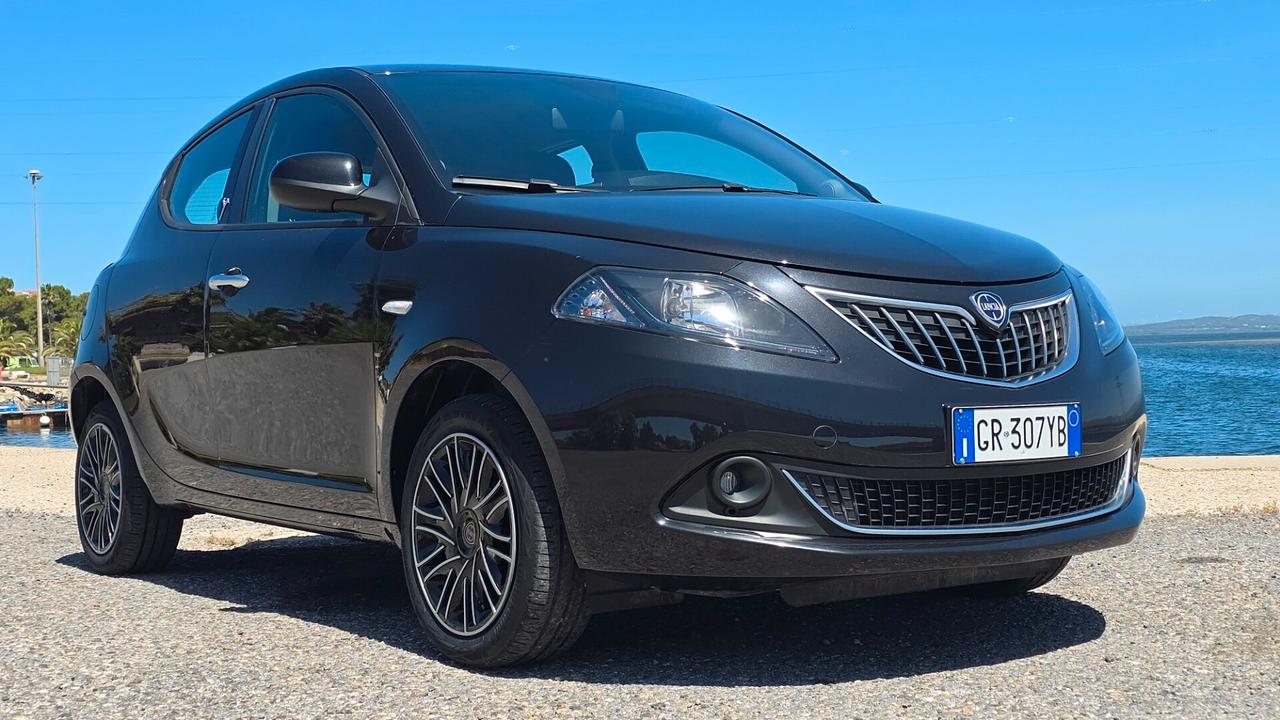 Lancia Ypsilon 1.0 FireFly 5 porte S&S Hybrid Gold
