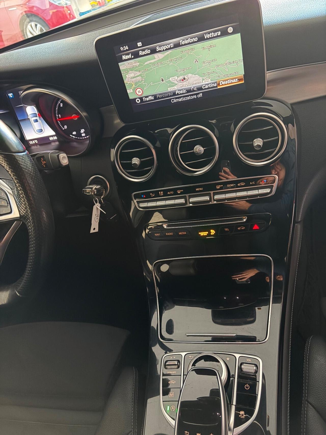 MERCEDES GLC 250 D PREMIUM 4 MATIC AUTO