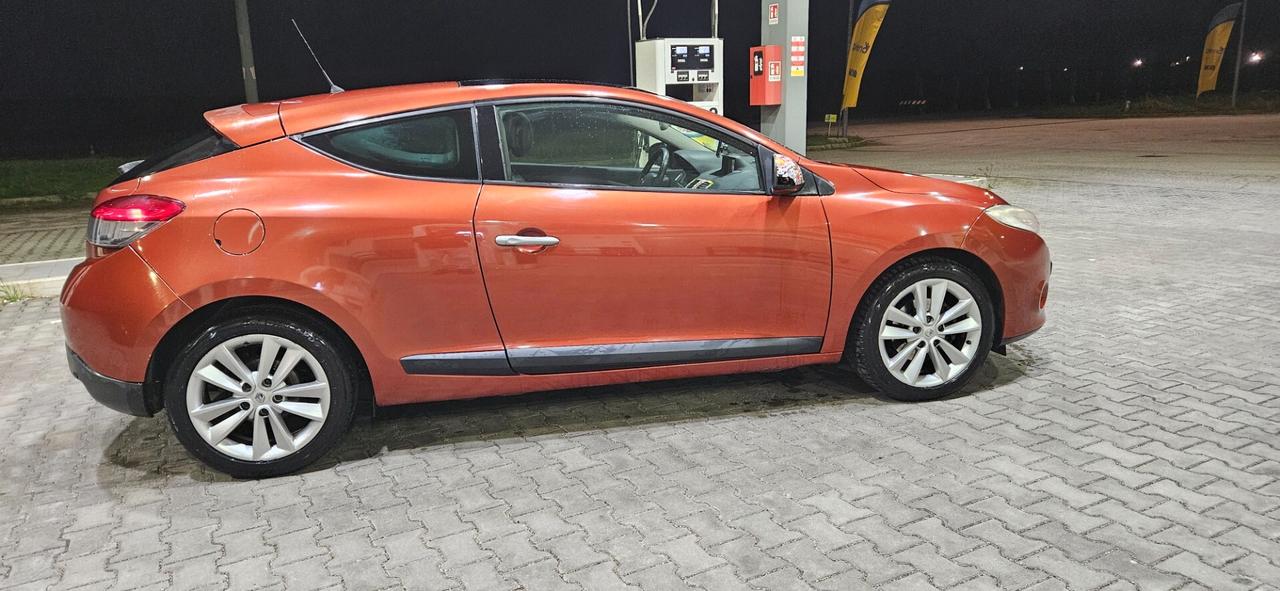 Renault Megane Mégane Coupé 1.5 dCi 110CV Luxe