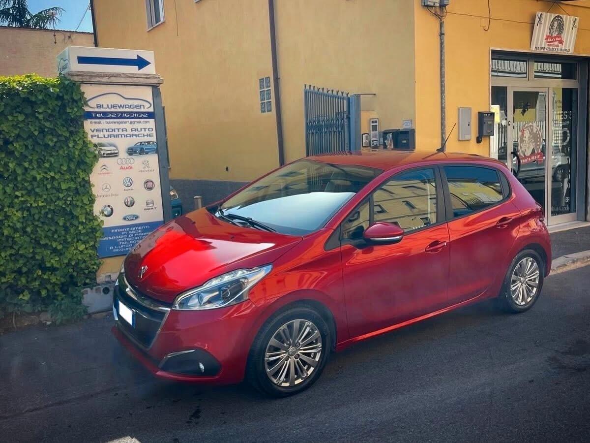 Peugeot 208 PureTech 82CV 5 porte Allure FINANZIABILE E CON SOLI KM 58.000