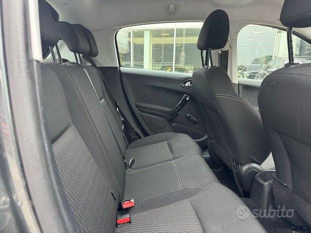 PEUGEOT 208 82 5 porte Allure