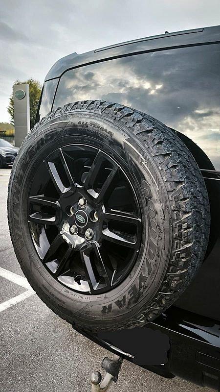 Land Rover Defender Defender 110 3.0D I6 250 CV AWD Auto X-Dynamic SE