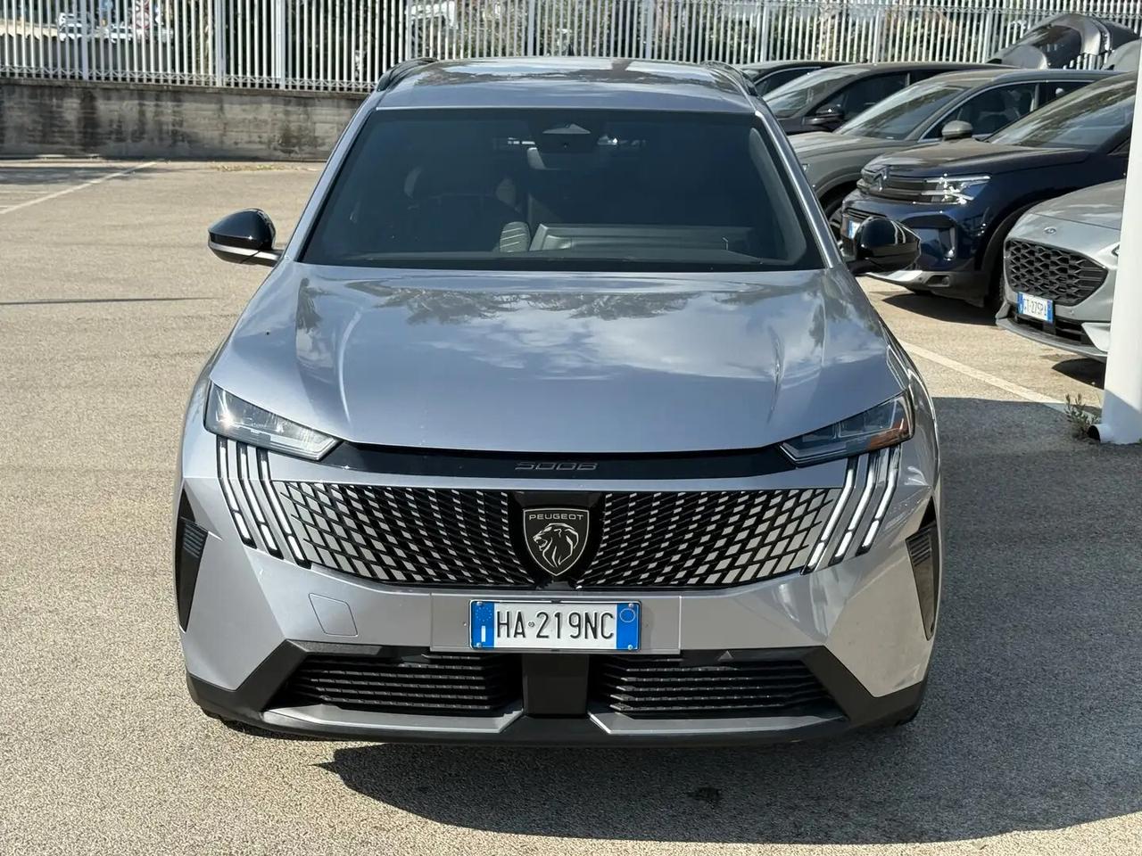 Peugeot 5008 Hybrid 145 e-DCS6 Allure