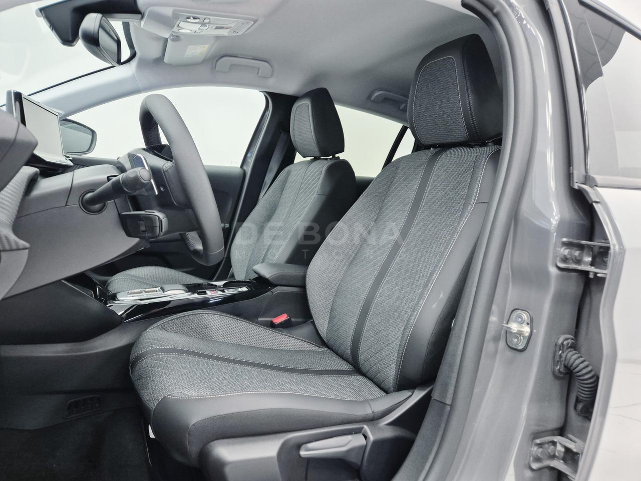 Peugeot 208 1.2 hybrid allure 110cv e-dcs 6