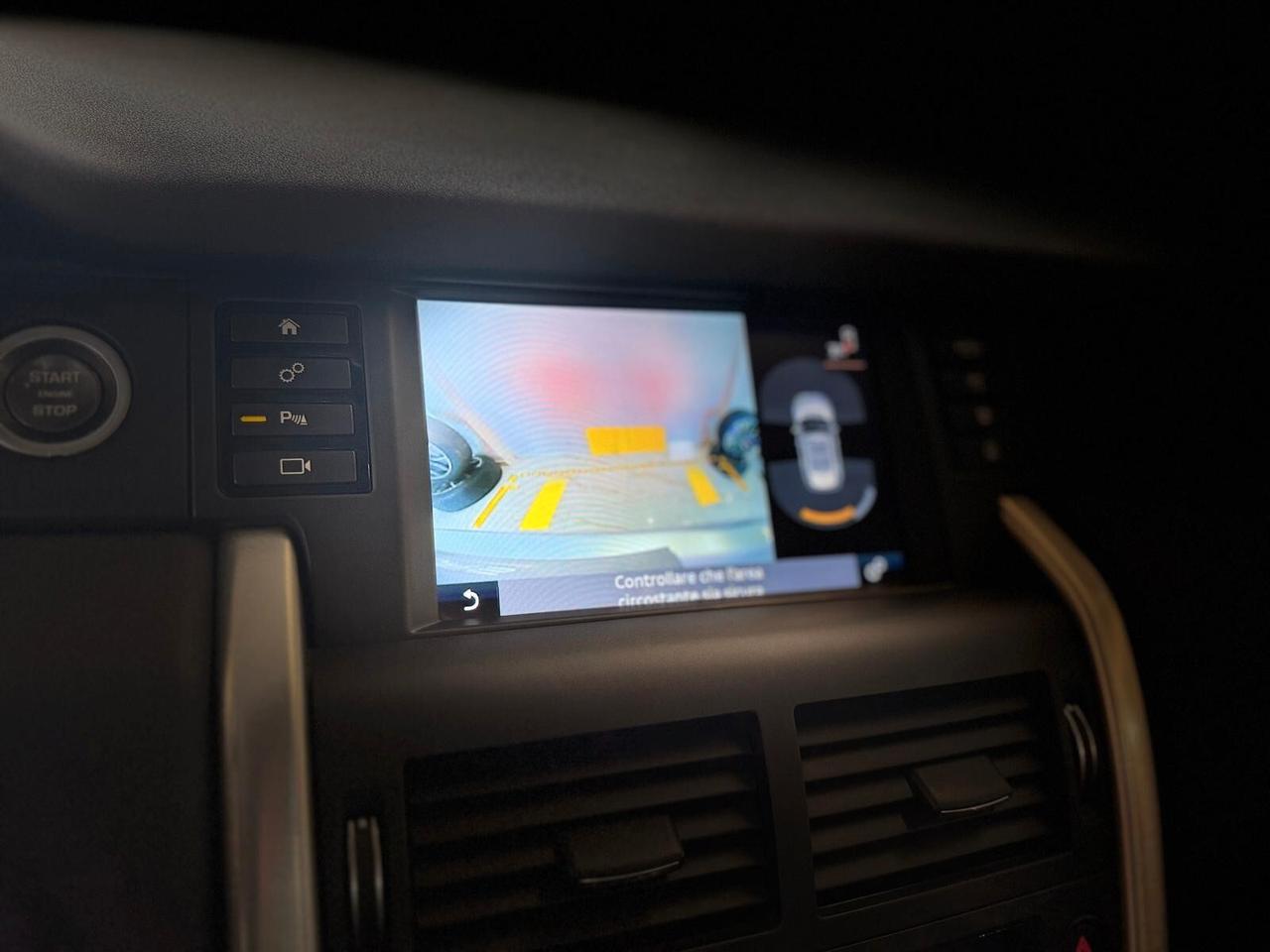 Land Rover Discovery Sport 2.0 TD4 180 CV HSE