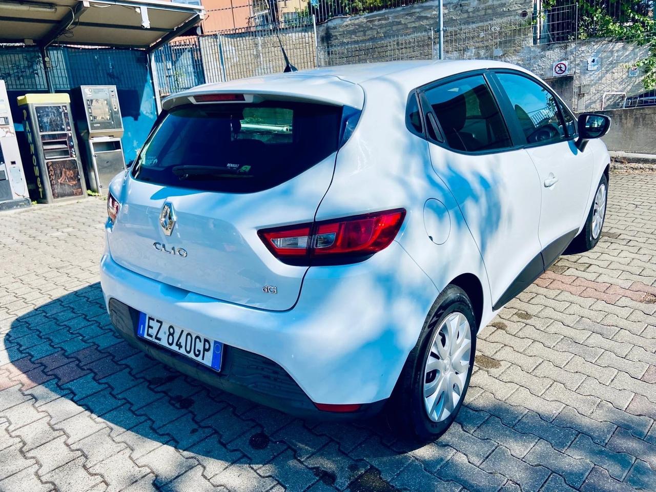 Renault Clio 1.5 dCi 75CV neopatentati