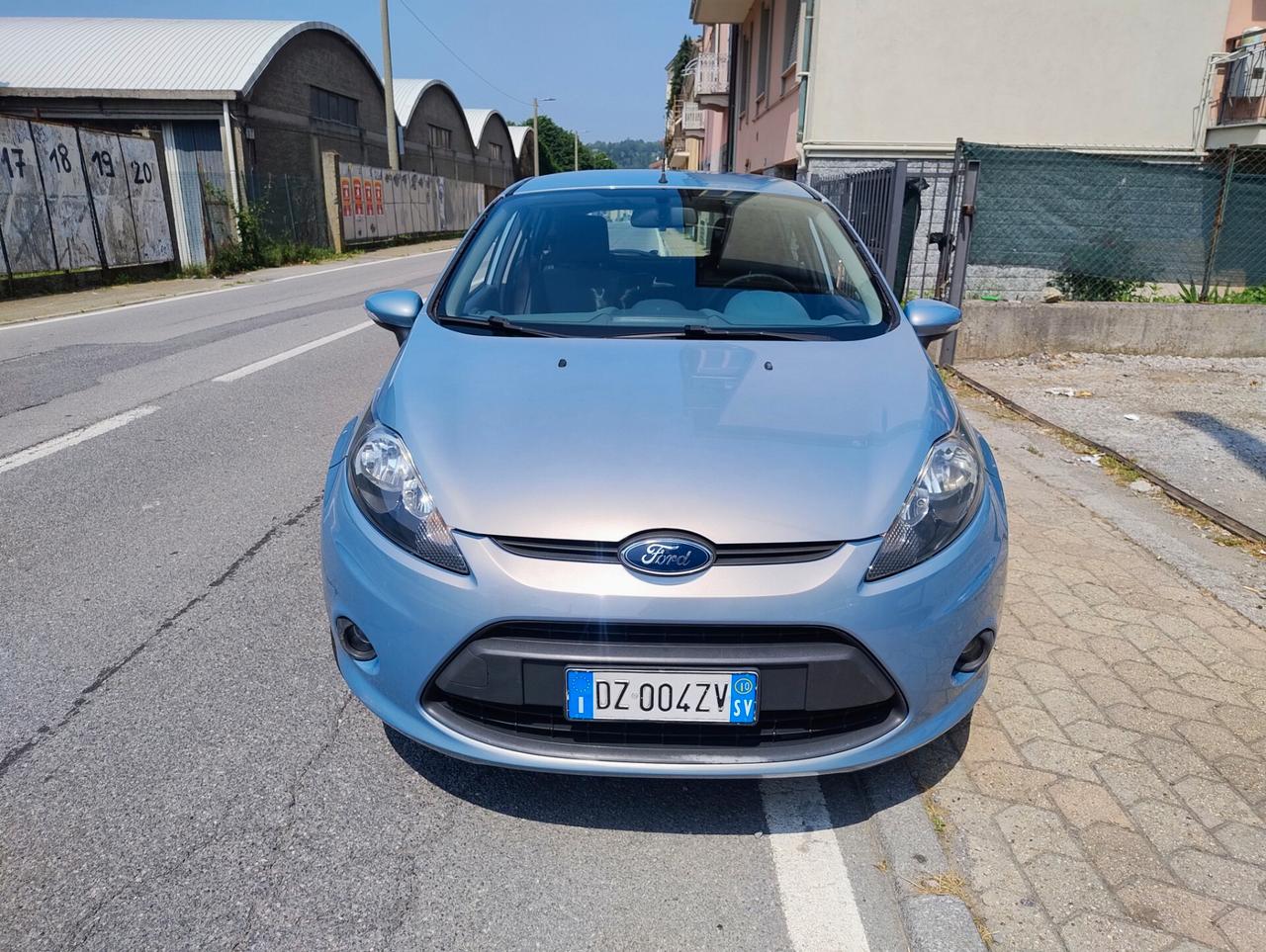 Ford Fiesta 1.2 82 CV 5 porte Titanium NEOPATENTATI