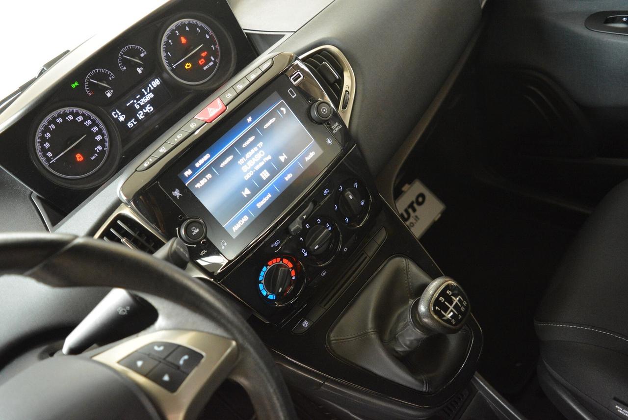 Lancia Ypsilon 1.0 FireFly 5 porte S&S Hybrid Ecochic Gold