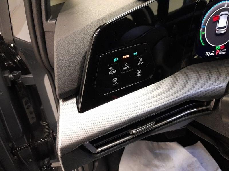 Volkswagen Golf 1.5 TSI eHybrid Style DSG