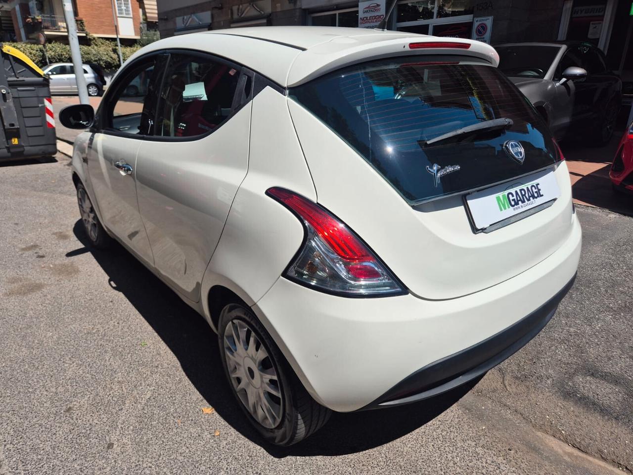 Lancia Ypsilon 1.2 69 CV Unyca