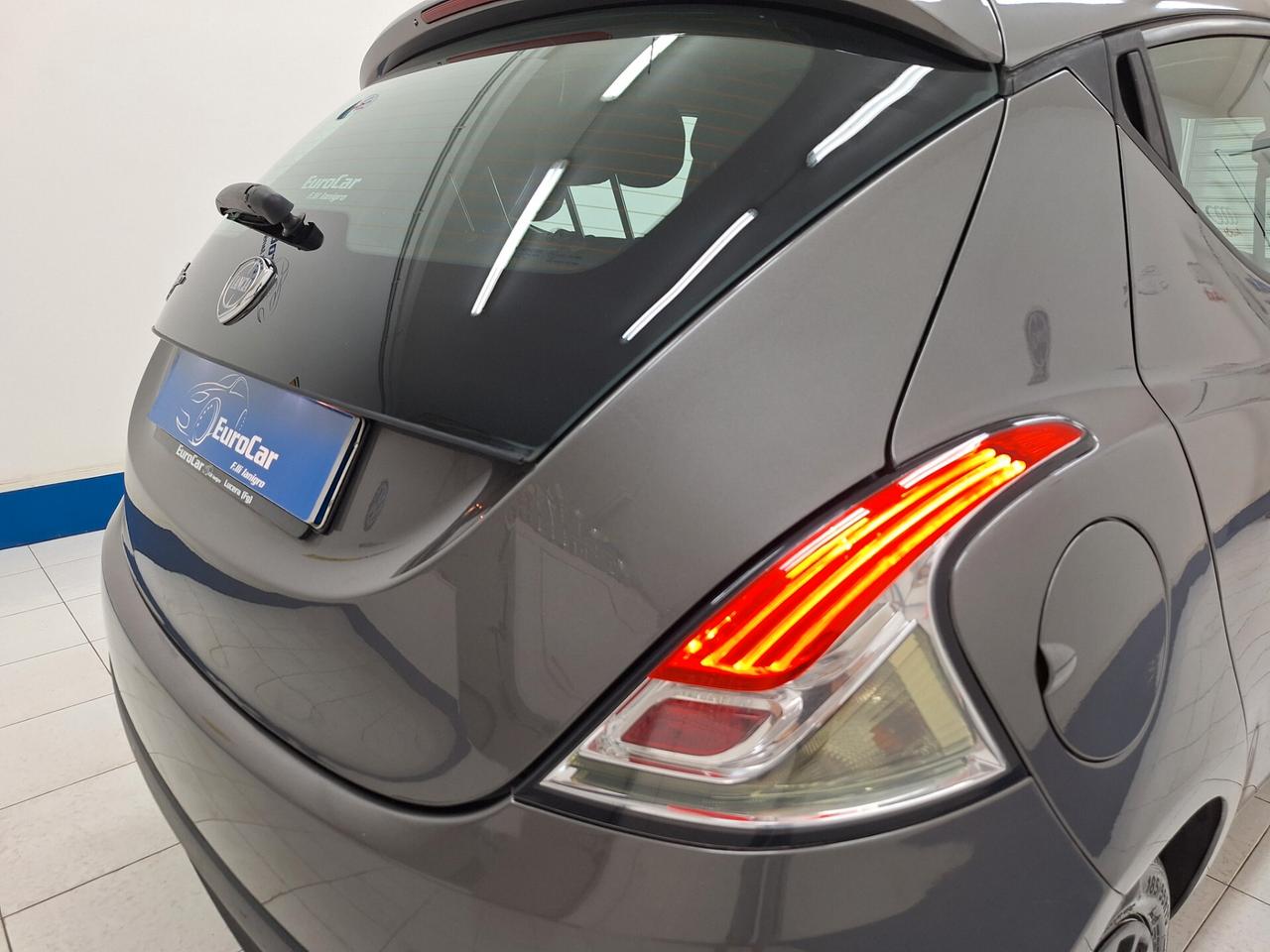 Lancia Ypsilon 1.2 69cv Platinum