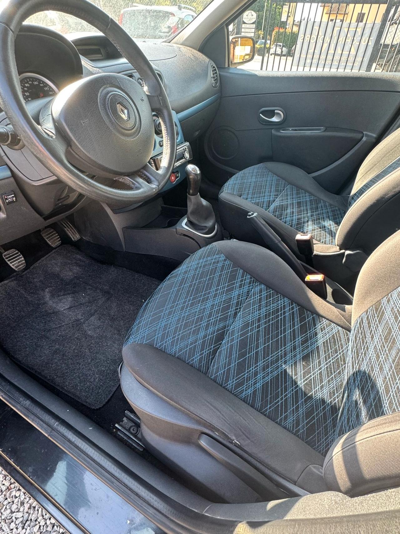 Renault Clio 1.2 16V 5 porte Le Iene