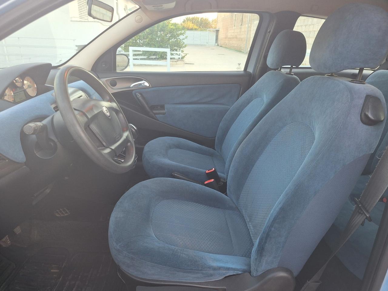 Lancia Ypsilon 1.2 Oro