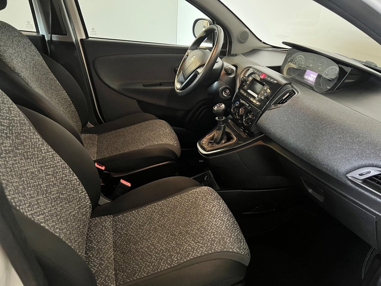 Lancia Ypsilon 1.2 69 CV 5 porte S&S Elefantino Blu