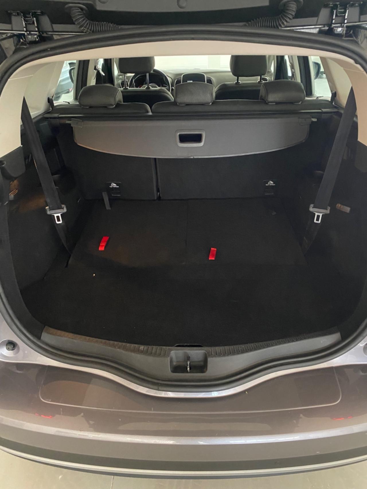 Renault Grand Scenic dCi 8V 110 CV Energy Sport Edition2
