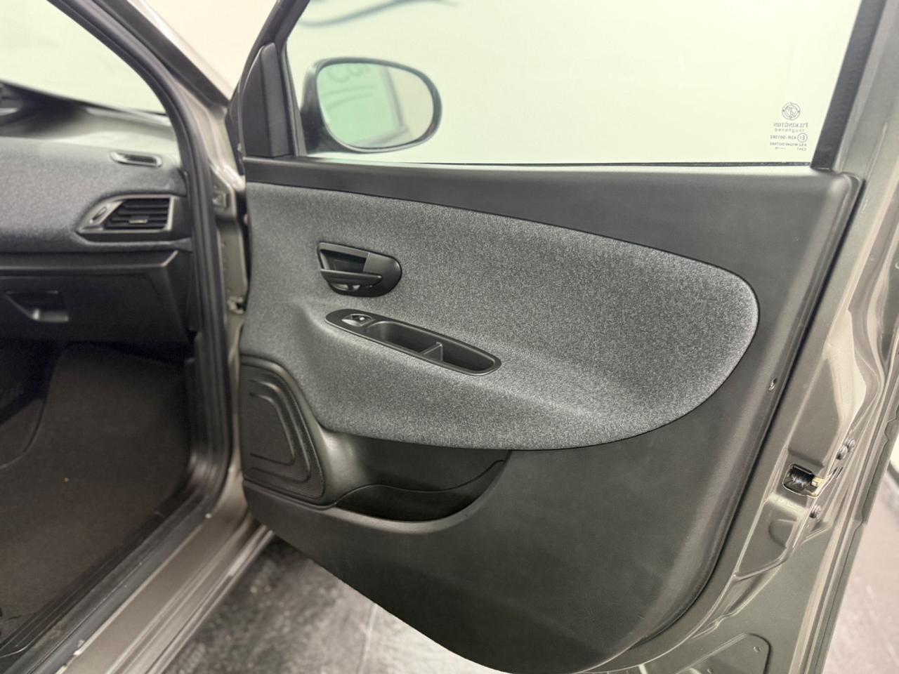 LANCIA YPSLON (anno 2019)