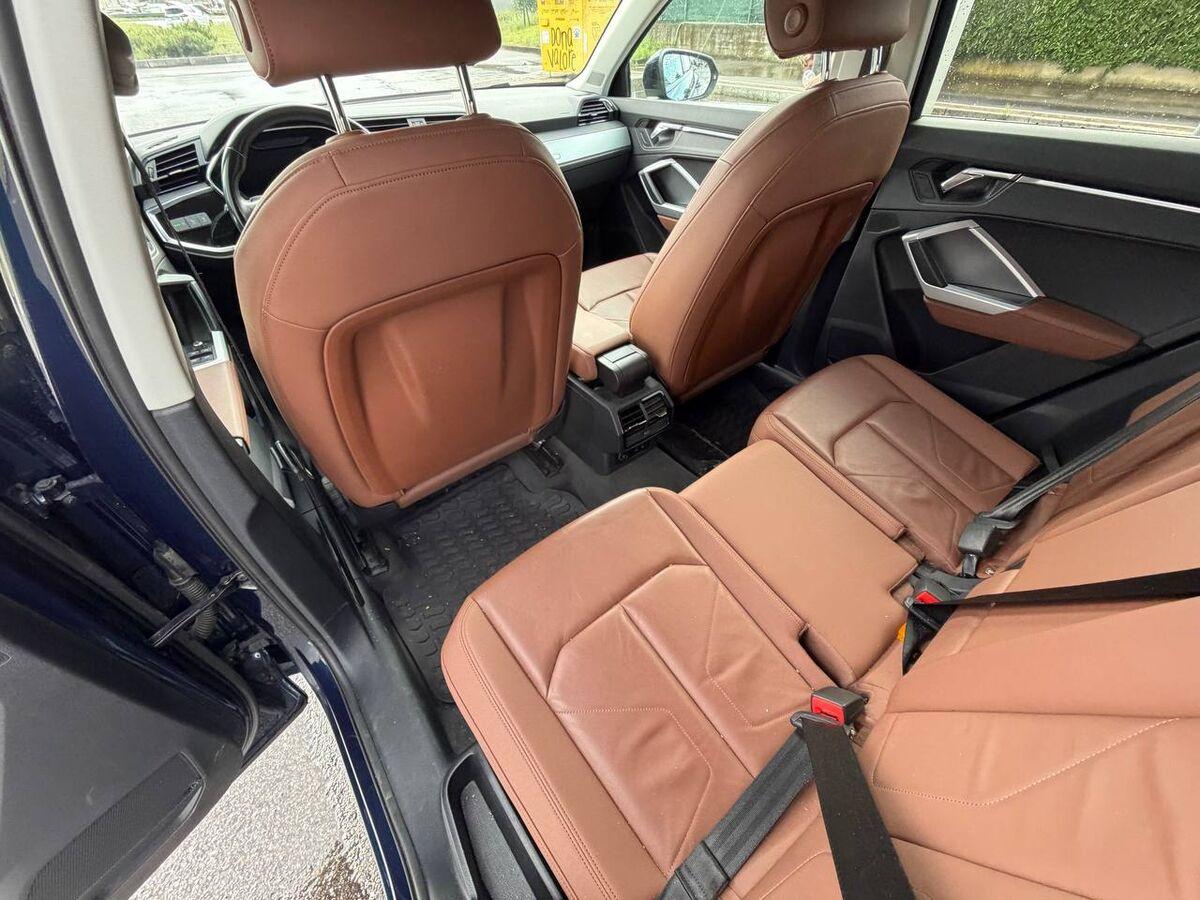 Audi Q3 35 2.0 tdi Business s-tronic